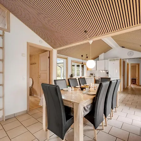 Lovely With Large Outdoor Spa, Indoor And Sauna Close To Ringkobing Fjord, 別荘 Skjern
